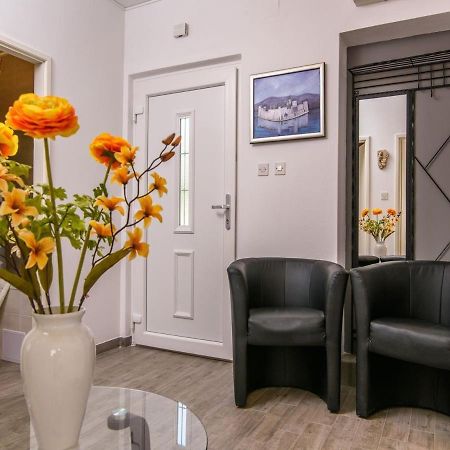 Apartments Beba - Peaceful Location Trogir Bagian luar foto