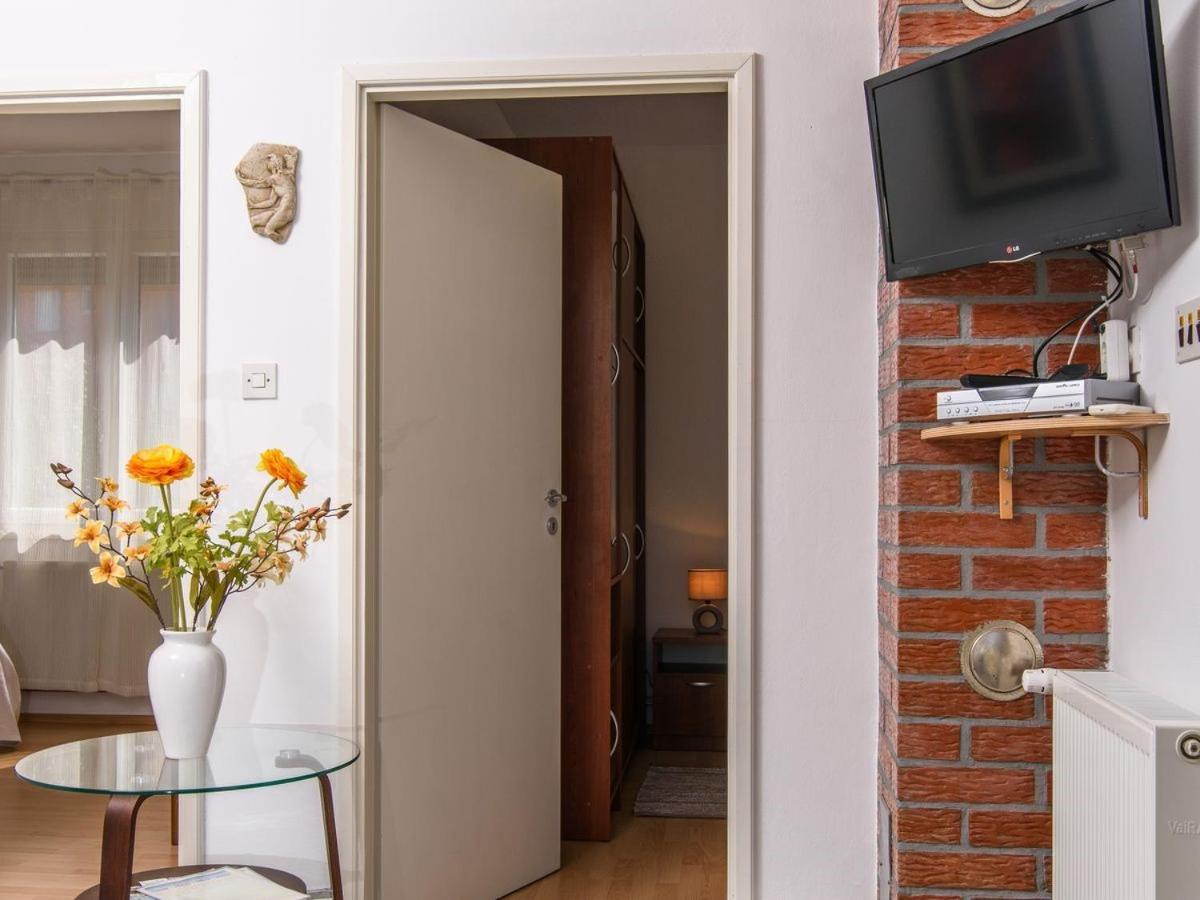Apartments Beba - Peaceful Location Trogir Bagian luar foto