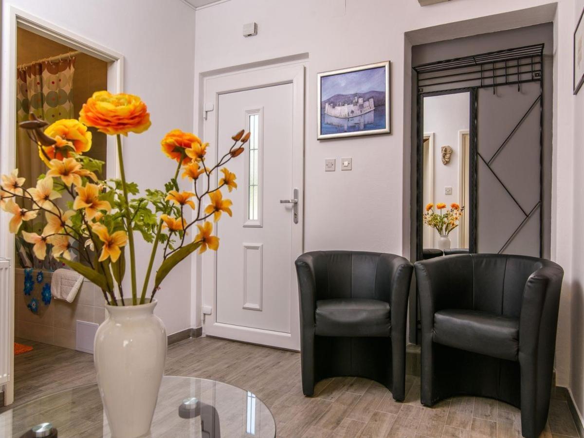 Apartments Beba - Peaceful Location Trogir Bagian luar foto