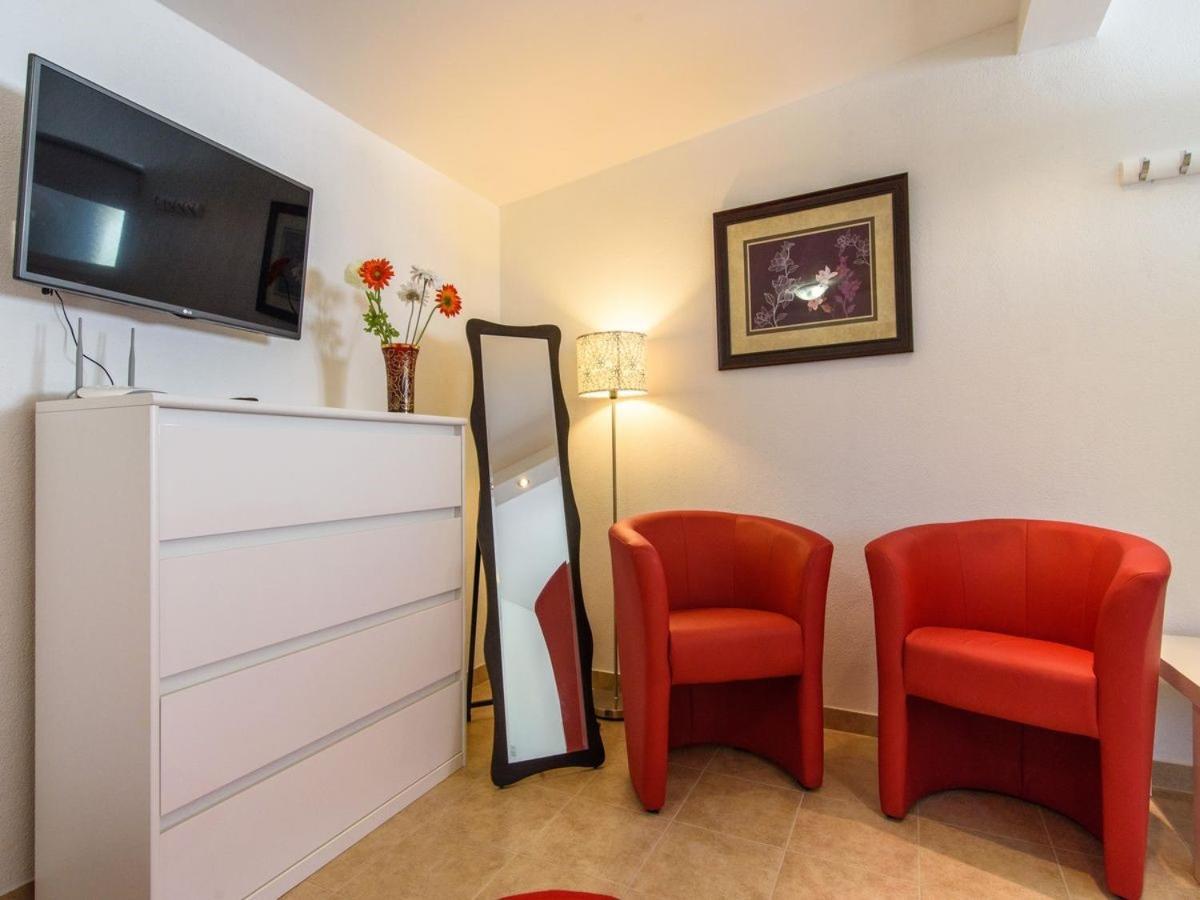 Apartments Beba - Peaceful Location Trogir Bagian luar foto