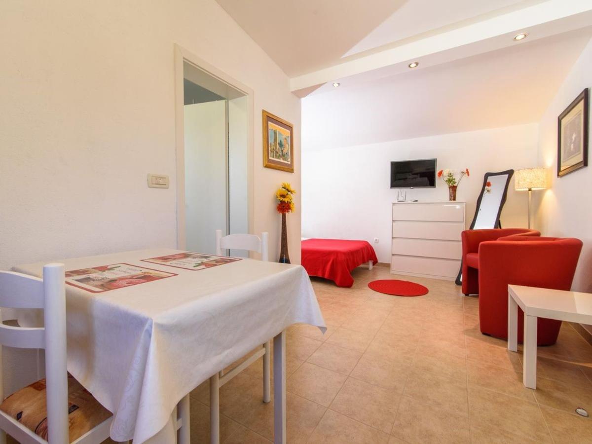 Apartments Beba - Peaceful Location Trogir Bagian luar foto