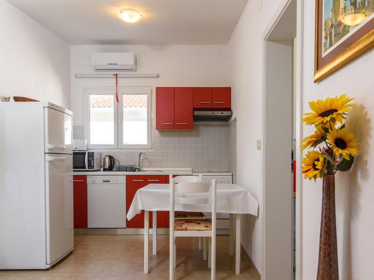 Apartments Beba - Peaceful Location Trogir Bagian luar foto