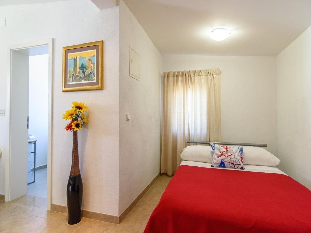 Apartments Beba - Peaceful Location Trogir Bagian luar foto